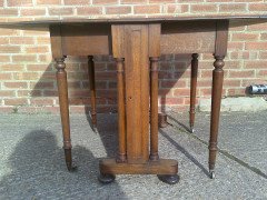 A Quality Drop Leaf Victorian Oak Dining Table - Thumbnail 3