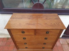 Harris Lebus an Arts & Crafts Oak Chest of Drawers with Brass Ring Pull Handles - Thumbnail 4