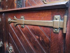 John Pollard Seddon attr, Gothic Revival Oak Sideboard, Minton Shakespeare Tiles - Thumbnail 9