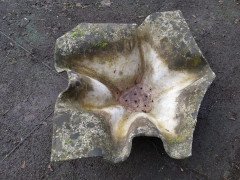 Willy Guhl for Eternit Large Handkerchief Elephant Ear Planter with Loss to Edge - Thumbnail 3