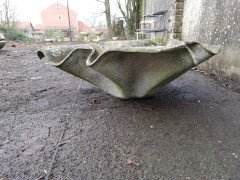 Willy Guhl for Eternit Large Handkerchief Elephant Ear Planter with Loss to Edge - Thumbnail 5