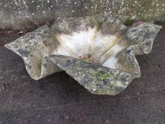 Willy Guhl for Eternit Large Handkerchief Elephant Ear Planter with Loss to Edge - Thumbnail 6