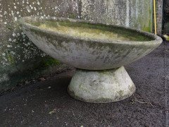 Willy Guhl for Eternit, Mint Pair of Mid- Century Modern Concrete Garden Planters - Thumbnail 6