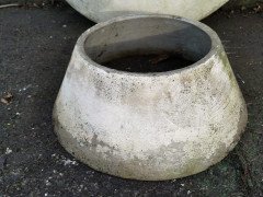 Willy Guhl for Eternit, Mint Pair of Mid- Century Modern Concrete Garden Planters - Thumbnail 18