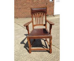 Heal's, attributed. A Set of Eight English Arts & Crafts Oak Dining Chairs - Thumbnail 4