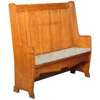 E A Taylor Attr, An Arts & Crafts Oak Panelled Settle with twin heart cut-outs. - Thumbnail 1