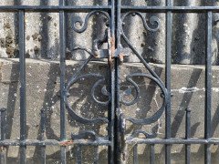Pair of Arts & Crafts Hand Forged Iron Gates with Sweeping Top Rails - Thumbnail 15