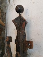 Tall Set of A&c Cast Iron Gates in the Glasgow Style with Split Heart Details - Thumbnail 3