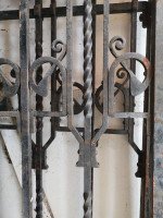 Tall Set of A&c Cast Iron Gates in the Glasgow Style with Split Heart Details - Thumbnail 10