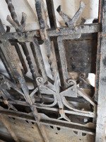 Tall Set of A&c Cast Iron Gates in the Glasgow Style with Split Heart Details - Thumbnail 13