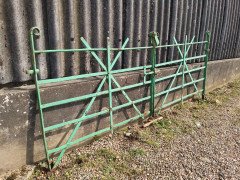 Pair of Mid Victorian Handwrought Iron Meadow Gates with Simple Scroll Details - Thumbnail 2