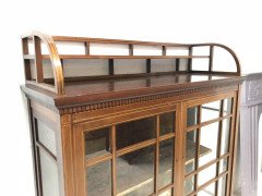 E. W. Godwin for Collinson & Lock. An Anglo-Japanese Mahogany & Satinwood Cabinet - Thumbnail 4