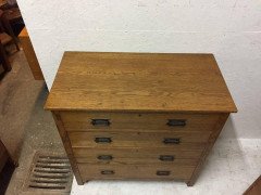 Harris Lebus Arts and Crafts Oak Chest of Drawers with Floral Detailed Handles - Thumbnail 3