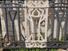 Arts & Crafts Cast Iron Gate with Its Original Side Post All with Floral Details - Thumbnail 9