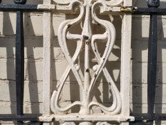Arts & Crafts Cast Iron Gate with Its Original Side Post All with Floral Details - Thumbnail 11