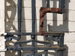 Arts & Crafts Cast Iron Gate with Its Original Side Post All with Floral Details - Thumbnail 17