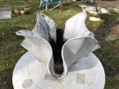 Willy Guhl for Eternit, Mid-Century Modern Concrete Garden Handkerchief Planter - Thumbnail 4