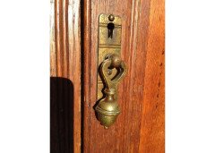 Lambs of Manchester (attributed). an Arts and Crafts Oak Bookcase - Thumbnail 8