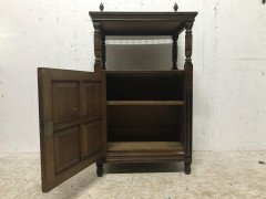 Charles Bevan for Gillow and Co. – Aesthetic Oak Cabinet with Birds and Fish - Thumbnail 4