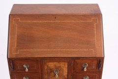 Ernest Gimson Attributed, Arts & Crafts Cotswold Walnut Bureau - Thumbnail 6