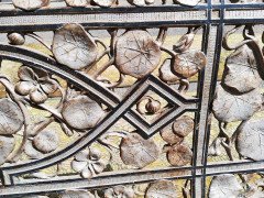 Coalbrookdale Aesthetic Movement Cast Iron Garden Bench, circa 1866 - Thumbnail 15