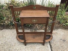 Shapland & Petter Oak Umbrella Stick Stand with Pierced Heart Detail - Thumbnail 2