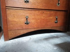 Heals. An Arts and Crafts Oak Chest of Drawers, Stamped Heals of London - Thumbnail 8