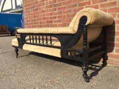 Good Quality Aesthetic Movement Ebonized and Parcel-Gilt Chaise Longue - Thumbnail 2