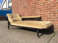 Good Quality Aesthetic Movement Ebonized and Parcel-Gilt Chaise Longue - Thumbnail 4