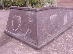 Good Quality Arts & Crafts Copper Fender with Repousse Heart Details - Thumbnail 3
