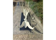 Rare Coffee Table by Maison Jansen with White Composite Swans with Glass Top - Thumbnail 7