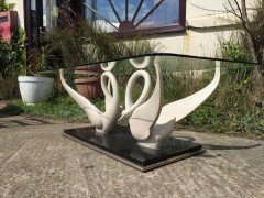 Rare Coffee Table by Maison Jansen with White Composite Swans with Glass Top - Thumbnail 5