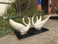 Rare Coffee Table by Maison Jansen with White Composite Swans with Glass Top - Thumbnail 4