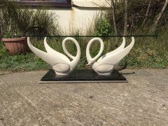 Rare Coffee Table by Maison Jansen with White Composite Swans with Glass Top - Thumbnail 3