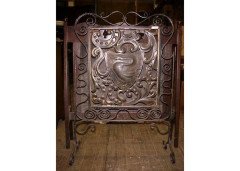 An Arts and Crafts Iron & Copper Fire Screen Attributed to John Pearson - Thumbnail 3
