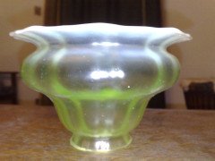 A Single Vaseline Shade Mushroom Shaped - Thumbnail 2