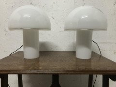 Vetri Murano, a Rare Pair of Midcentury White Opaque Glass Mushroom Lamps - Thumbnail 2