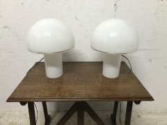 Vetri Murano, a Rare Pair of Midcentury White Opaque Glass Mushroom Lamps - Thumbnail 4