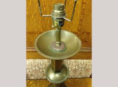 A Large Arts and Crafts Brass Table Lamp Attributed to Gordon Russell. - Thumbnail 8