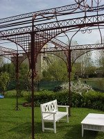 Mid- Victorian Moorish Wrought & Cast Iron Pergola or Decorative Garden Structure - Thumbnail 7