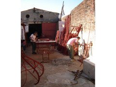 Mid- Victorian Moorish Wrought & Cast Iron Pergola or Decorative Garden Structure - Thumbnail 13