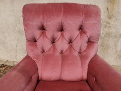 Gillows, English Victorian Pink Upholstered Button Back Fireside Armchair - Thumbnail 4