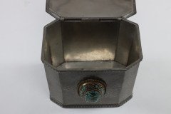 W a Perry an Arts & Crafts Hand Hammered Pewter Box with an Oval Turquoise Jewel - Thumbnail 12
