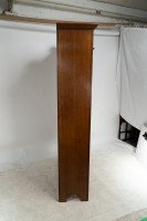 Shapland and Petter. A quality Glasgow style Arts and Crafts oak Hall cupboard - Thumbnail 4