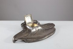 W Mf. Secessionist Art Nouveau Pewter Inkstand of Rectangular Organic Flowing Form - Thumbnail 2