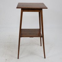 Waring and Gillow. a Good Quality Little Arts and Crafts Oak Side Table - Thumbnail 2