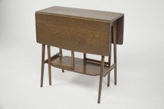 A Good Quality Arts & Crafts Oak Drop Leaf Side Table by Liberty and Co. - Thumbnail 4