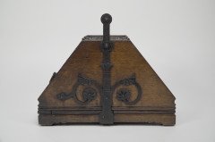 Benham & Froud, Designed by Dr C. Dresser – Gothic Revival Oak Coal Scuttle - Thumbnail 2