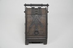 Benham & Froud, Designed by Dr C. Dresser – Gothic Revival Oak Coal Scuttle - Thumbnail 7