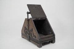 Benham & Froud, Designed by Dr C. Dresser – Gothic Revival Oak Coal Scuttle - Thumbnail 8